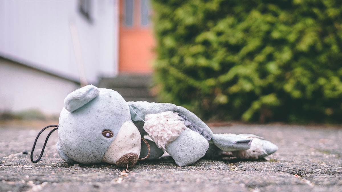 10 Signs Your Partner Might Be Losing Interest